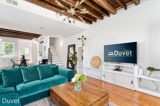 Foto del edificio - 4 br, 3 bath House - 188 Line St.