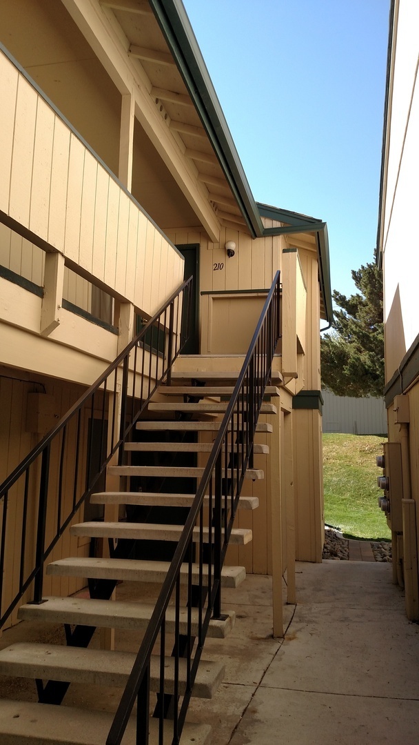 Building Photo - Cute Wildcreek Garden Condo