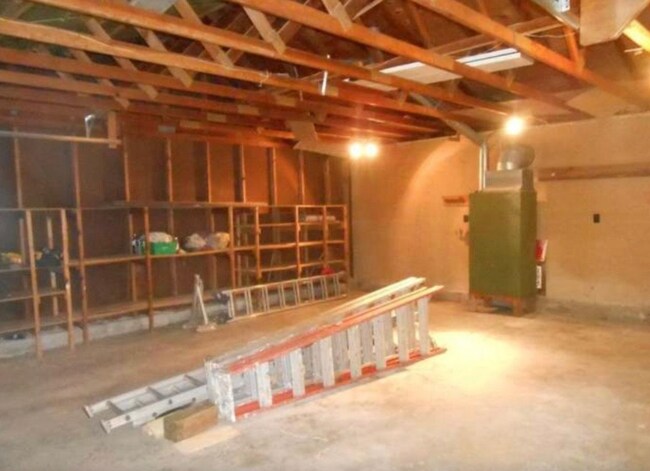 Garage - 167 Hillwood Dr