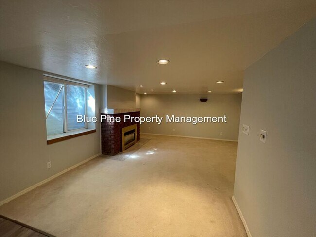 Foto del edificio - 310 N Shilling Ave