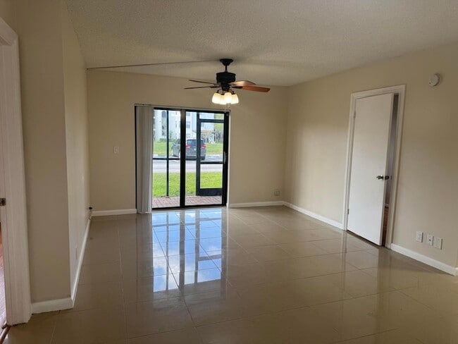 Photo - 3710 N Pine Island Rd Apartment