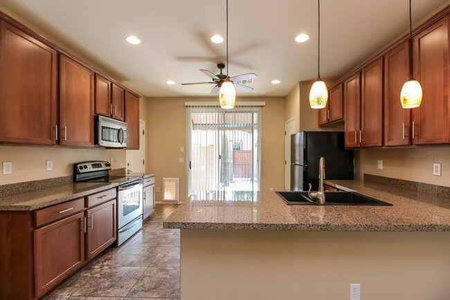 Foto del edificio - 4107 E Oakland St