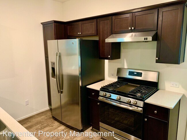 Building Photo - 4 br, 2.5 bath House - 266 Emerald Green Trl