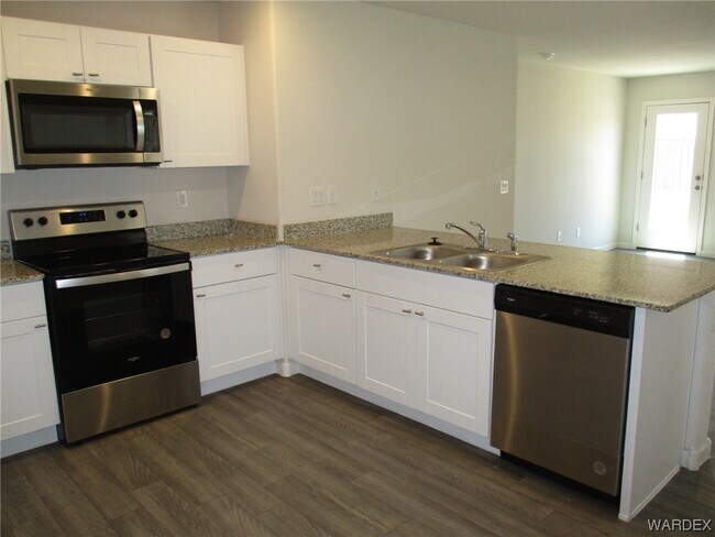 Foto del edificio - 1142 Pear Tree Ln
