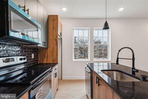 Foto del edificio - 4181 Mantua Ave