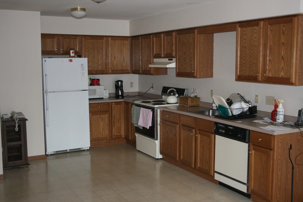 17255 Wisconsin Ave, Brookfield, WI 53045 Townhome Rentals in