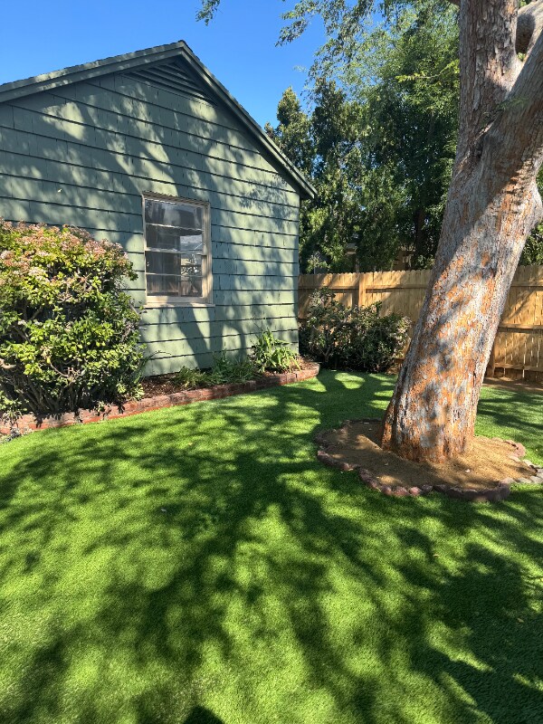 Building Photo - 13345 Burbank Blvd