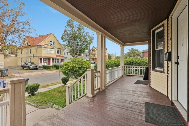 Building Photo - 15 Mountford St