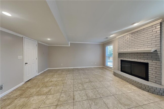 Foto del edificio - 1916 Beckett Dr