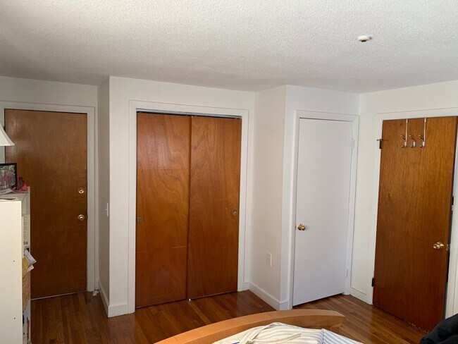 Bedroom area - 90 Quarry St
