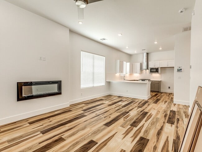 Building Photo - Home in Edmond/Oklahoma City