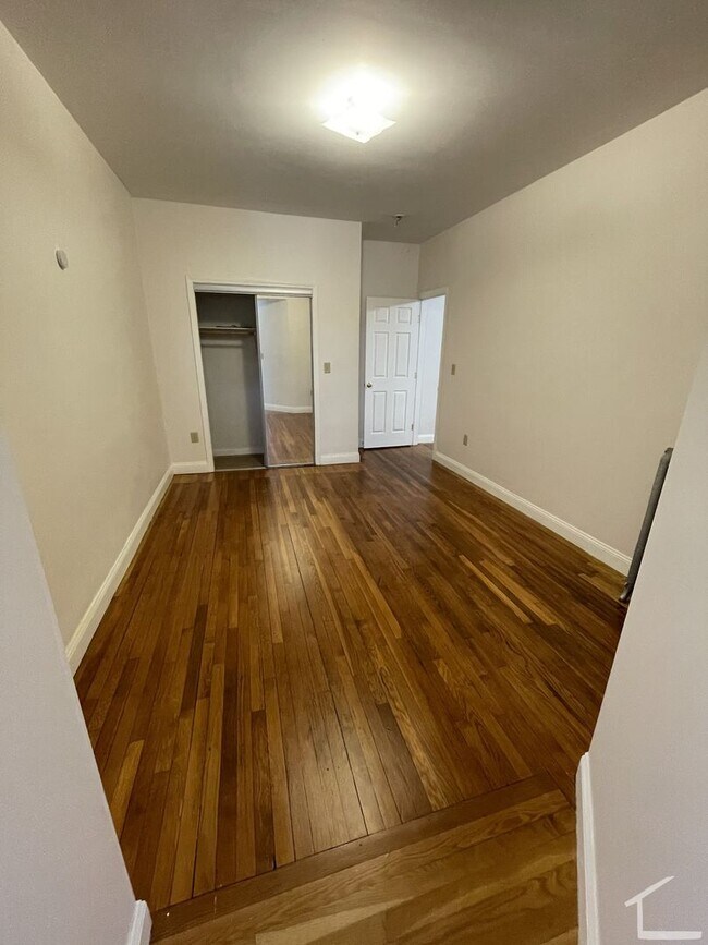 Building Photo - Very Spacious Brighton 4-bed, 2-bath with Heat/Hot Water Included
