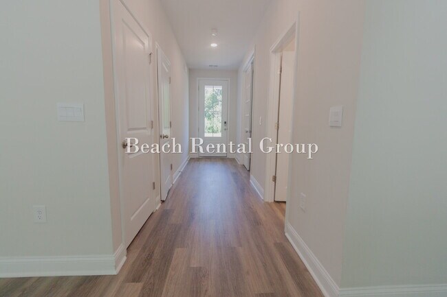 Building Photo - SFH with Office Space in Myrtle Beach