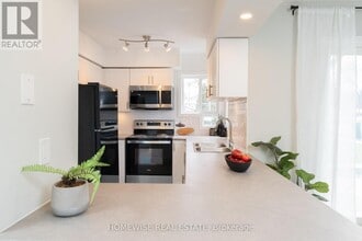 Building Photo - 240 Ormond Dr