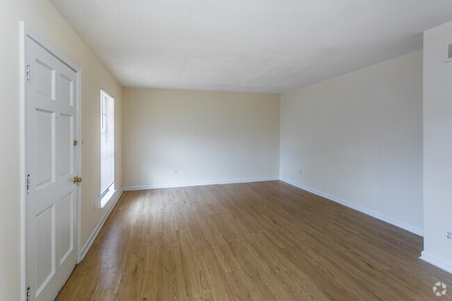 2BR, 1BA - 840SF - Living Room - Oakwood Meadows Estates