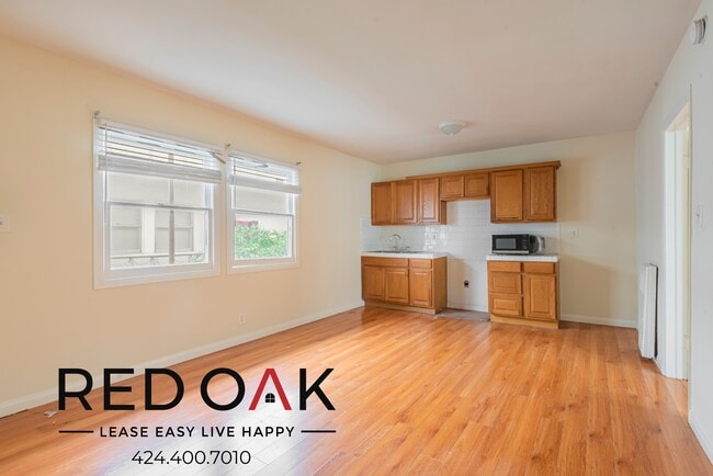 Foto del edificio - 615 N Rossmore Ave