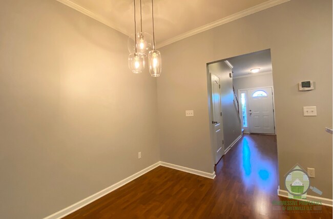 Foto del edificio - 14 Bay Springs Dr