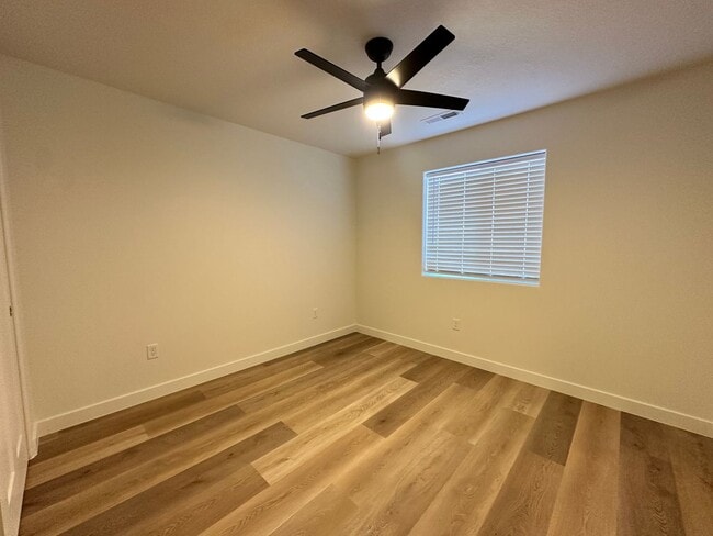 Foto del edificio - Coming Soon! Brand New Construction - 3 bedroom- 2 bath 4 Plex