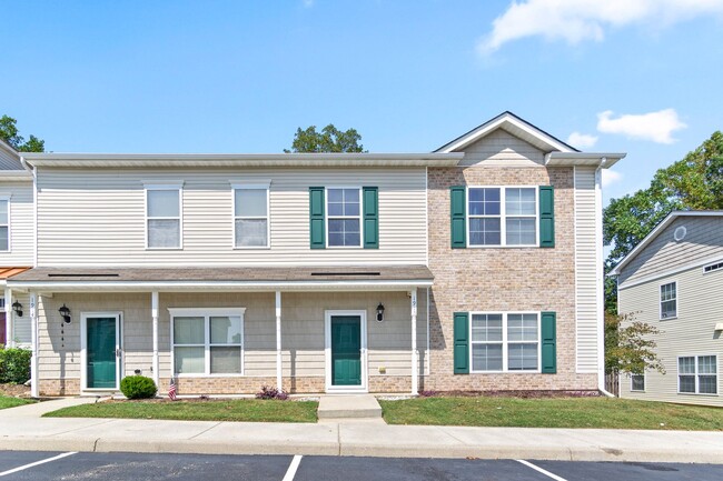 Building Photo - Spacious 3 Bedroom 2.5 Bath Townhome in Wi...