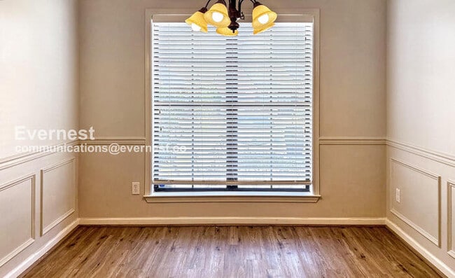 Foto del edificio - 6082 Townley Ct