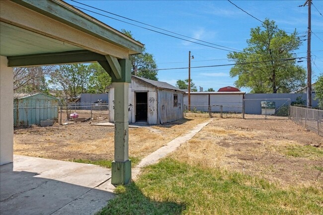 Building Photo - Beautiful large home for Rent