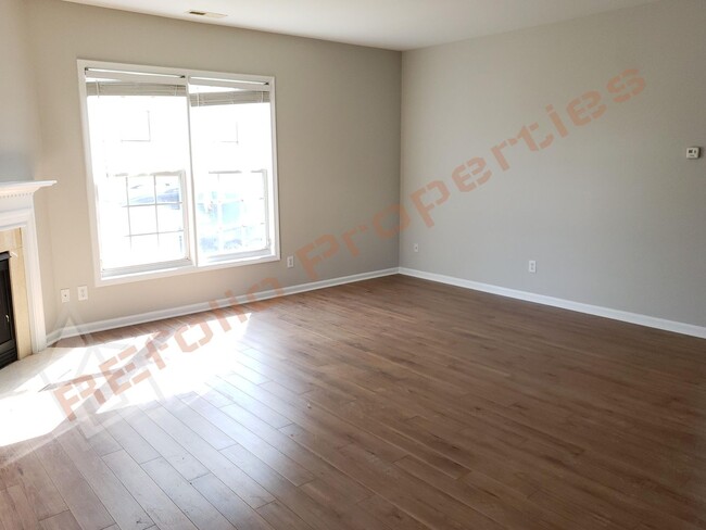 Foto del edificio - Lovely 4 Bedroom, 2.5 Bath Single-Family H...