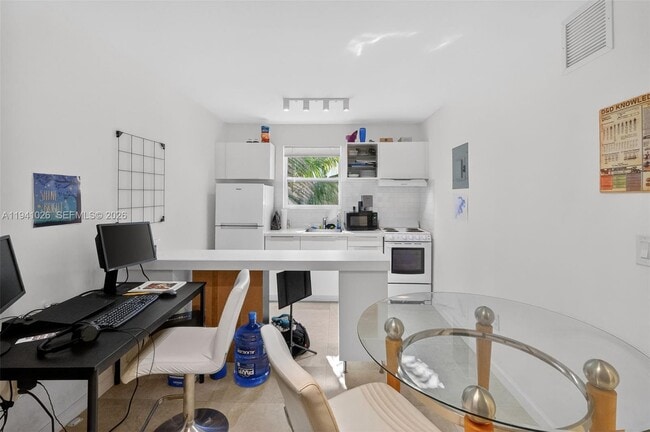 Foto del edificio - 3676 Oak Ave