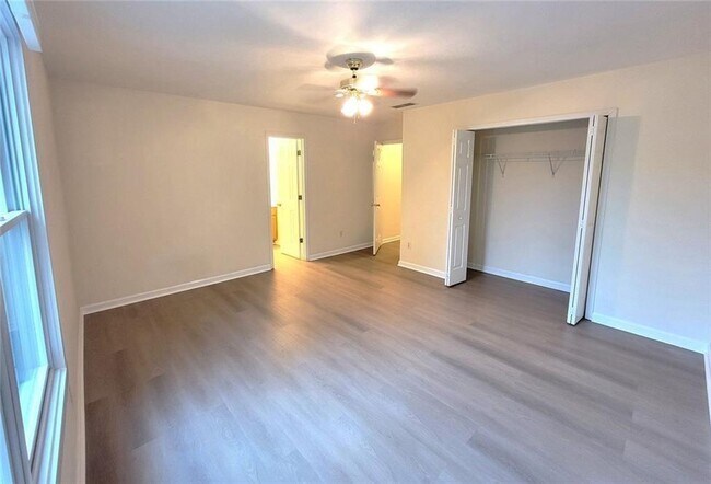 Foto del edificio - 1516 Parc Main St