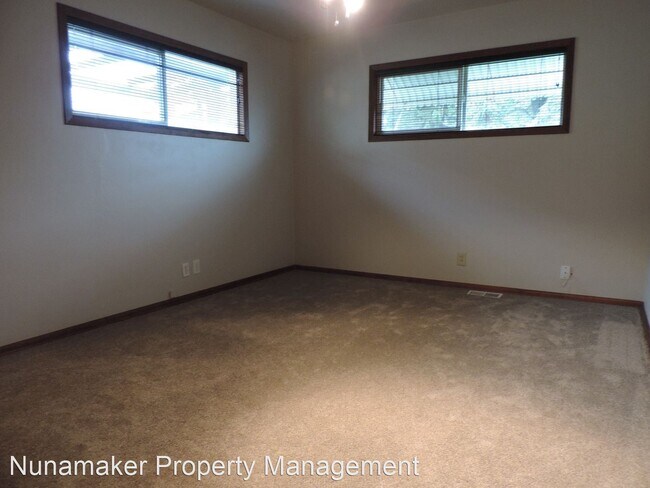 Foto del edificio - 2 br, 1 bath House - 718 W 14th St