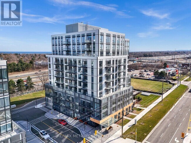 Photo du bâtiment - 7437 Kingston Rd