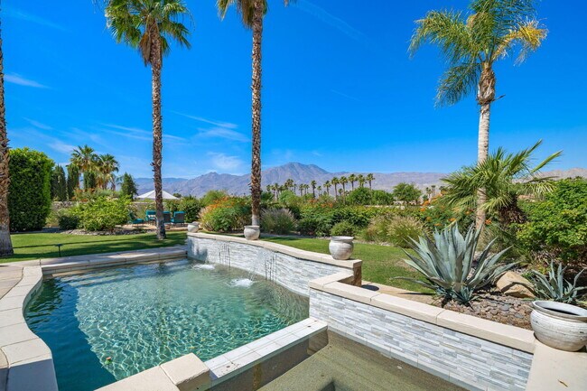 Foto del edificio - 55575 Medalist Dr