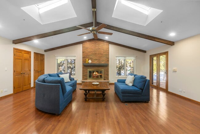 Building Photo - 336 Burchell Ave