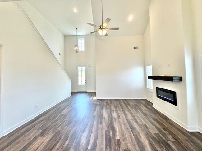 Foto del edificio - Now Leasing 4br/2.5 bath- Oakland- New Construction