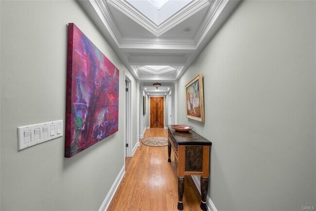 Building Photo - 207 N Dianthus St