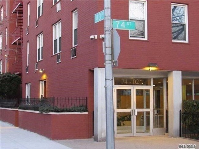 Building Photo - 7402 43rd Ave