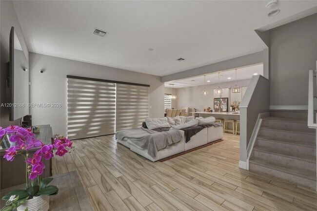 Foto del edificio - 8815 NW 37th Dr