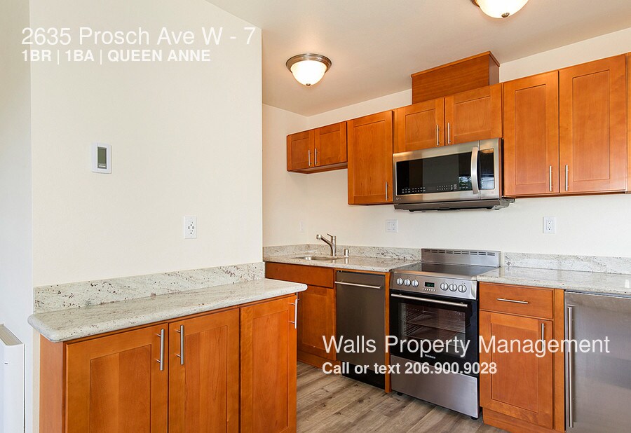 Primary Photo - Back Nine Apartments -7