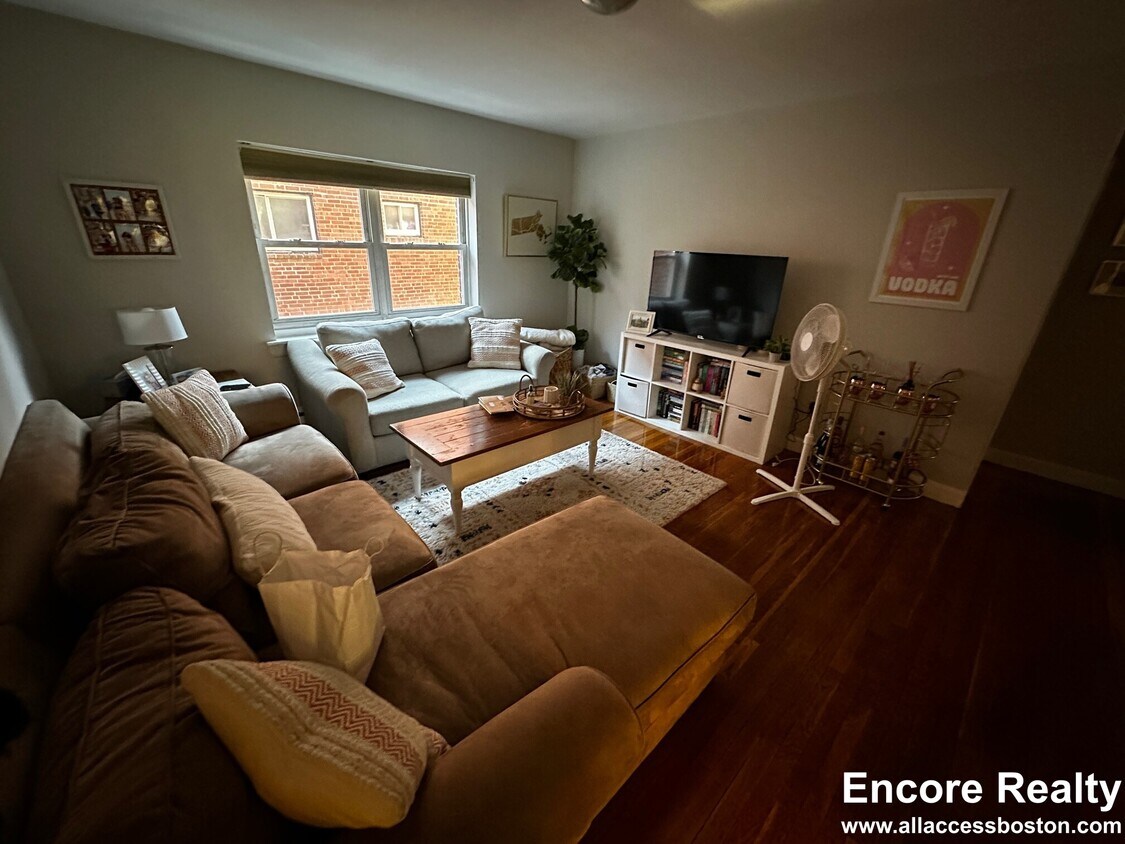 Foto principal - 63 Selkirk Rd