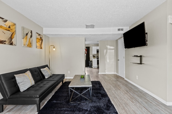 Photo - 100 Mosby Cir Townhome