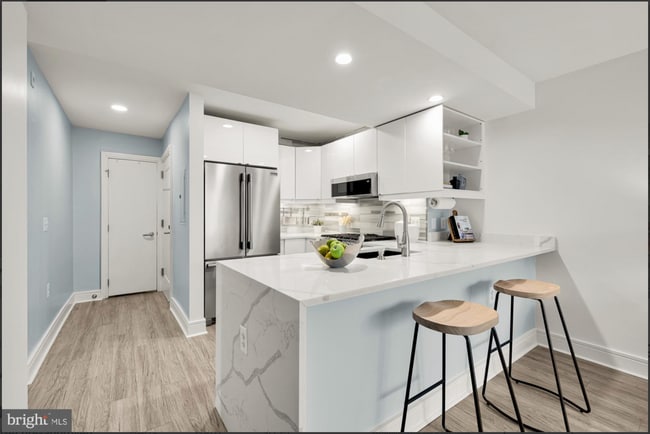 Kitchen - 800 4th St SW