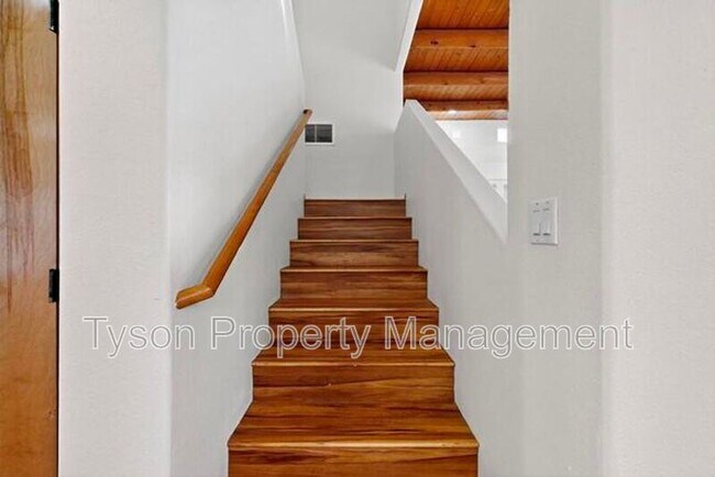 Foto del edificio - 10909 Pasquale Dr NW