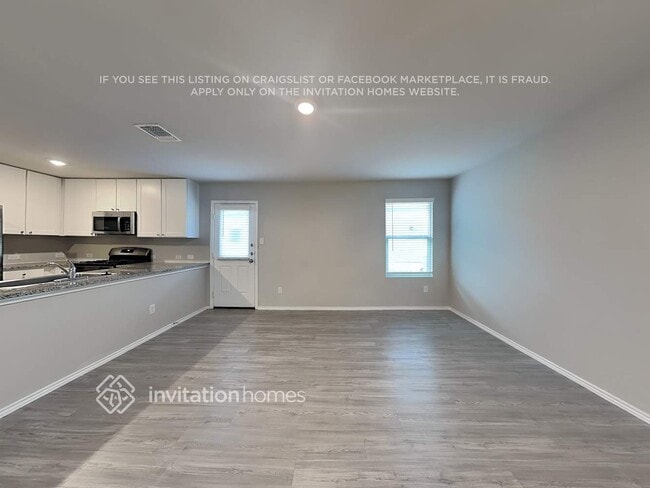 Building Photo - 5715 Leon Pl