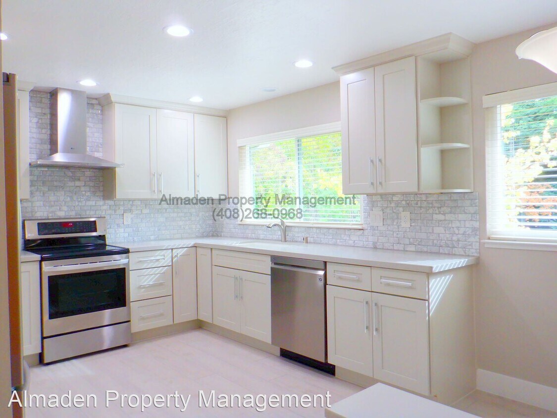 Building Photo - 5 br, 2.5 bath House - 1494 Montalban Dr.