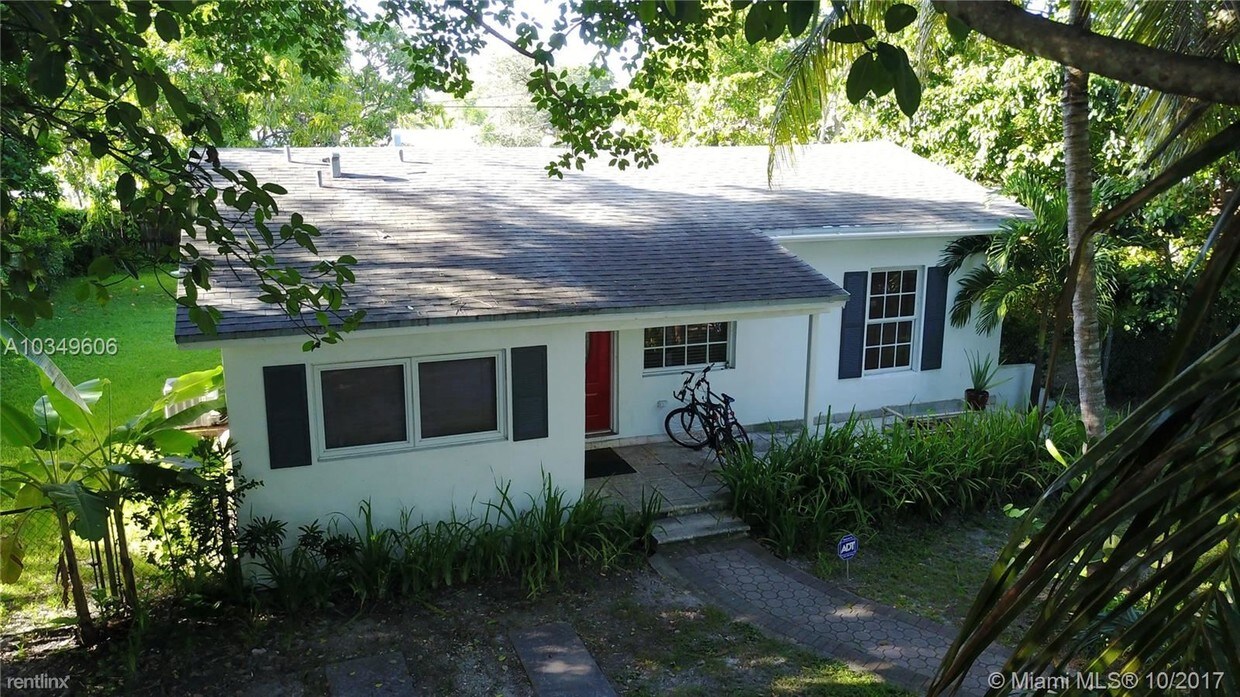 Building Photo - 5911 SW 59th St