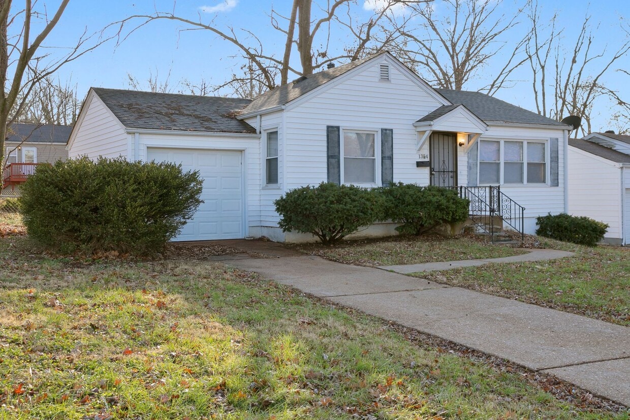 Photo - Welcome to 1324 Odessa Dr, Saint Louis!