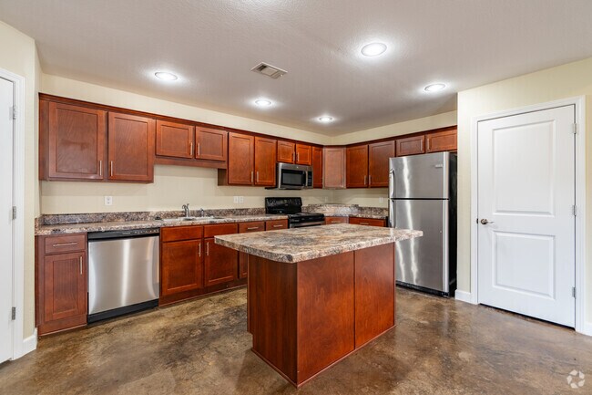 2 habitaciones, 1 baño - 1100 pies cuadrados - Cocina - Oak Tree Manor Duplexes