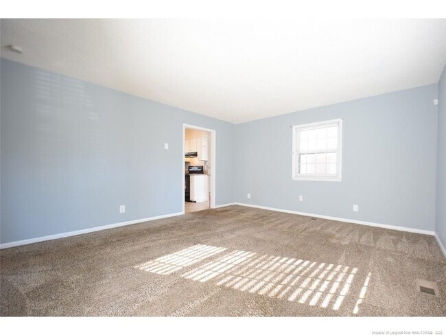 Foto del edificio - 6046 McDougal Dr