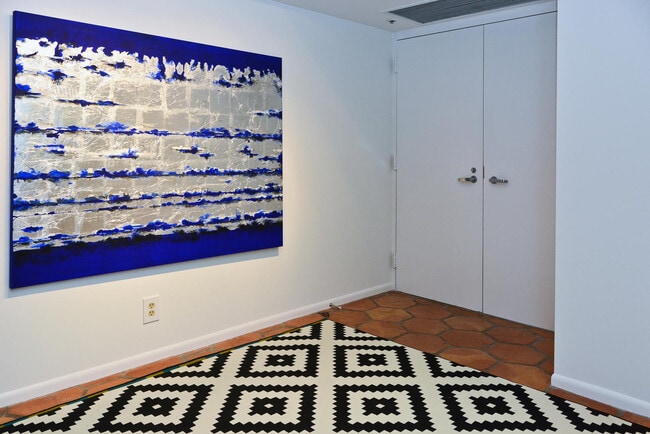 Building Photo - 5510 N Ocean Dr