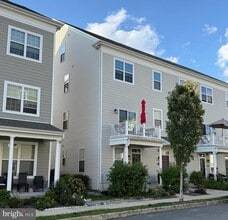 Building Photo - 116B Konefal St