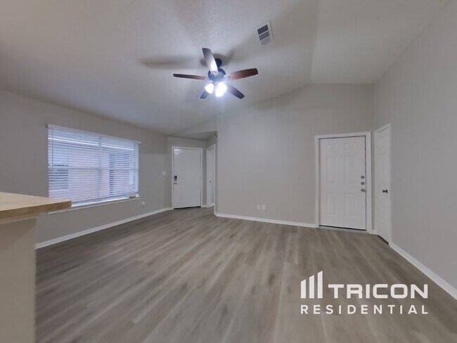 Foto del edificio - 3139 Boynton Dr